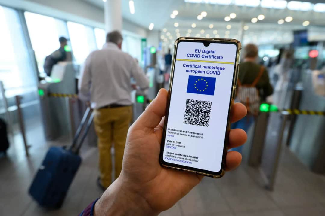 Czy do Szwajcarii potrzebny jest paszport covidowy? Sprawdź aktualne zasady